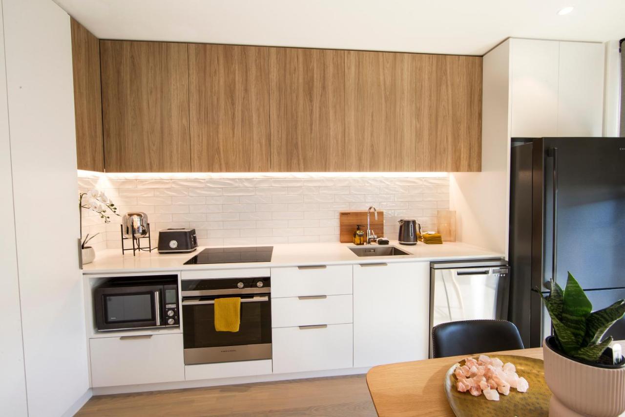 Funk In The City - Luxury Laneway Apartment With Single Garage Christchurch Ngoại thất bức ảnh